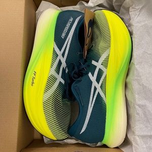 ASICS Metaspeed Sky + Velvet Pine/Safety Yellow racing shoes 8.5, 9.0